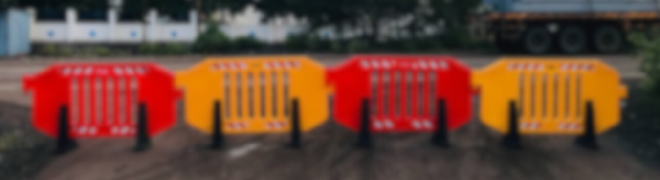 Modern Way of Barricading: The Key Features of Road Safety Fence Barricades